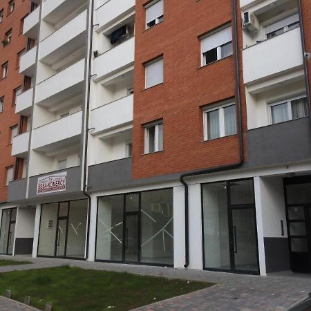 Apartment Guri Pristina Esterno foto