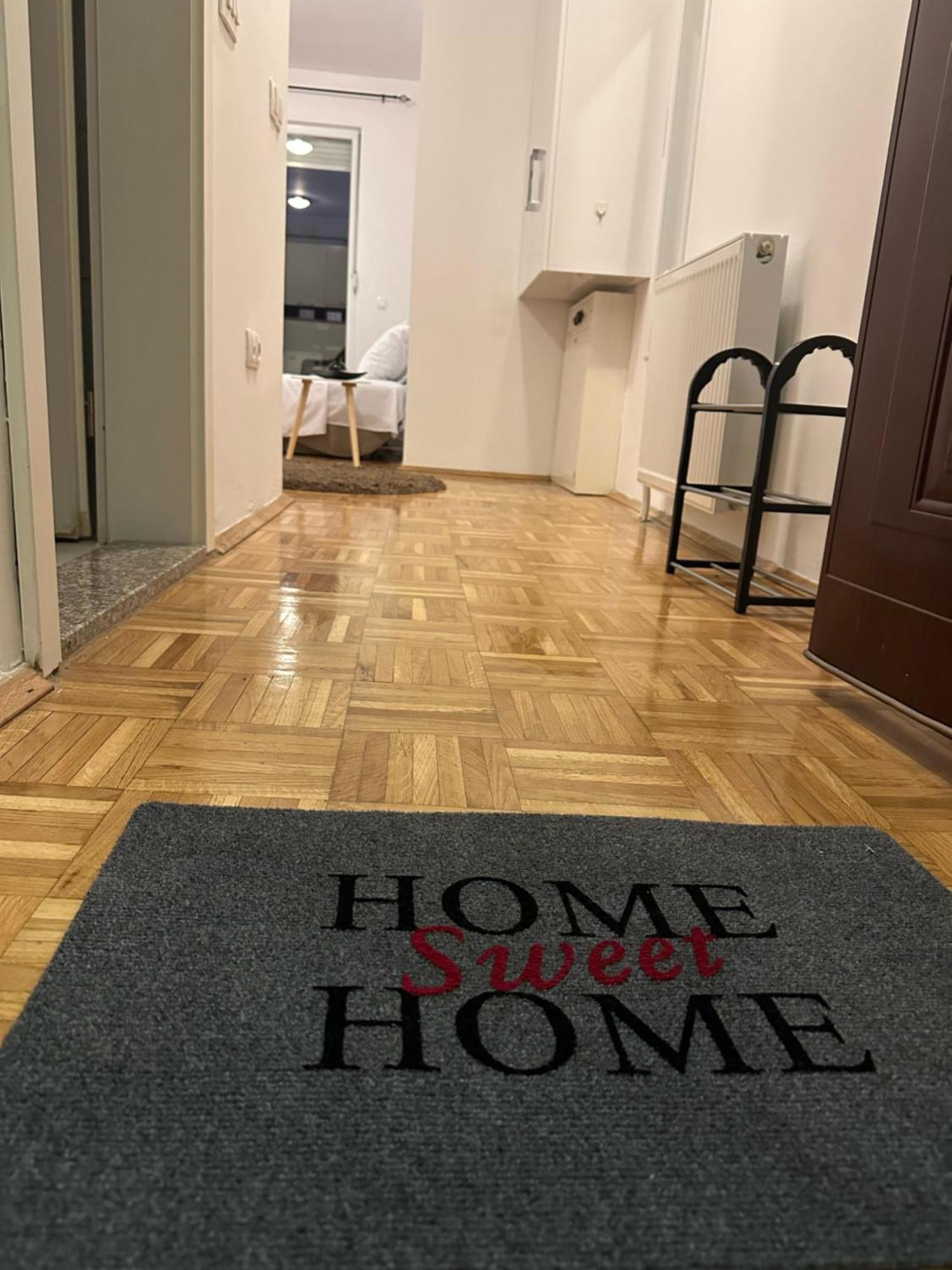 Apartment Guri Pristina Esterno foto