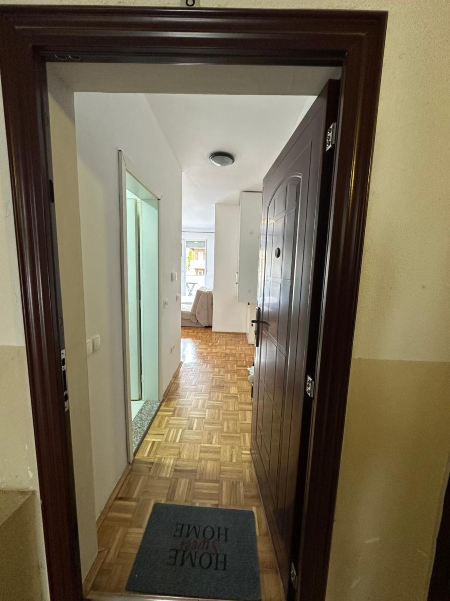 Apartment Guri Pristina Esterno foto